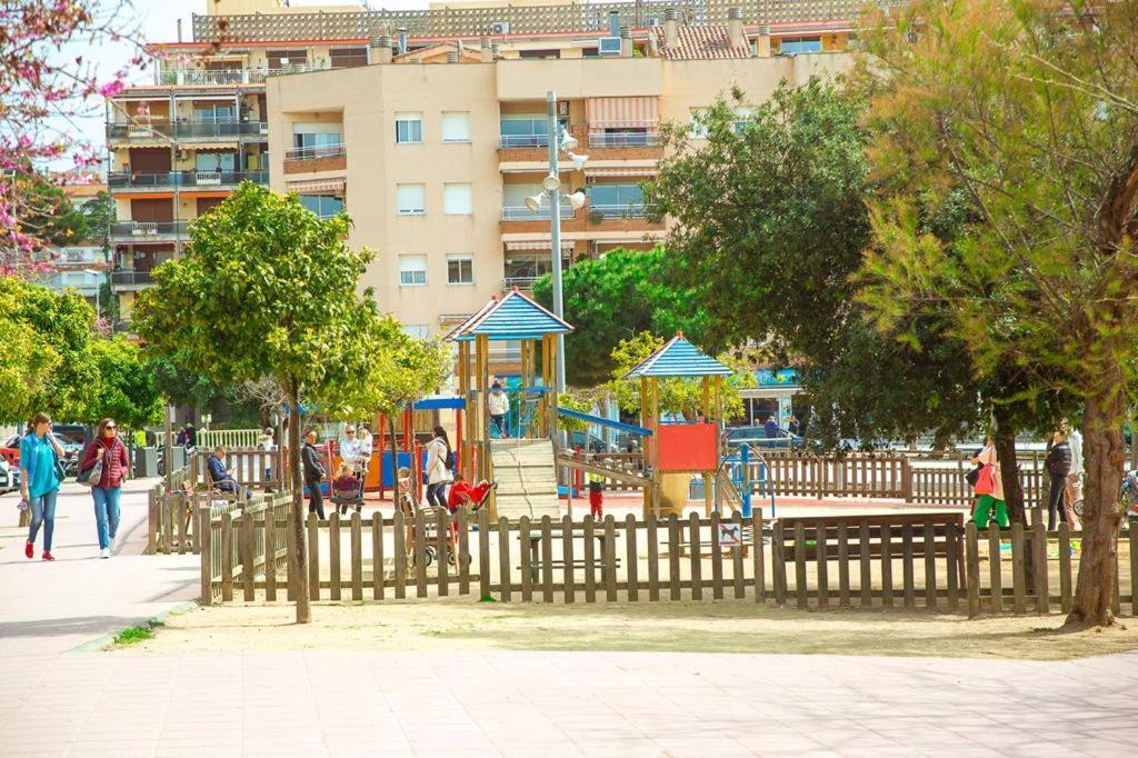 Al11 Apartamento Albert يوريت دي مار المظهر الخارجي الصورة